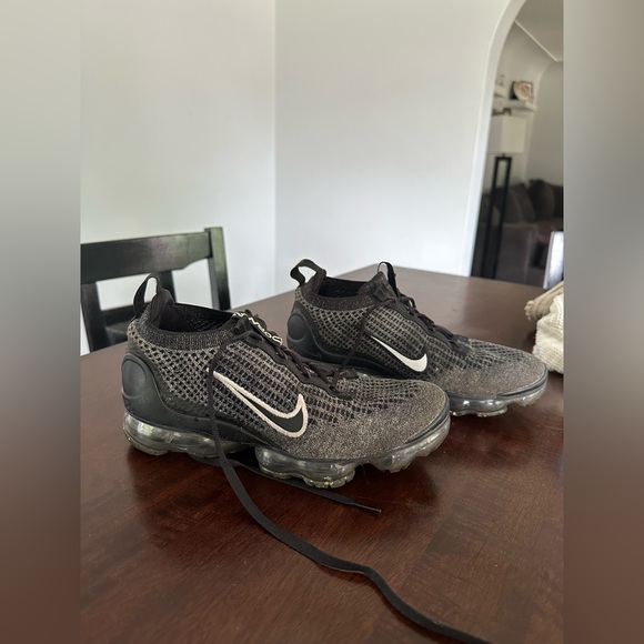 Nike Vapor maxes - Black, Grey, and White. - Picture 1 of 5